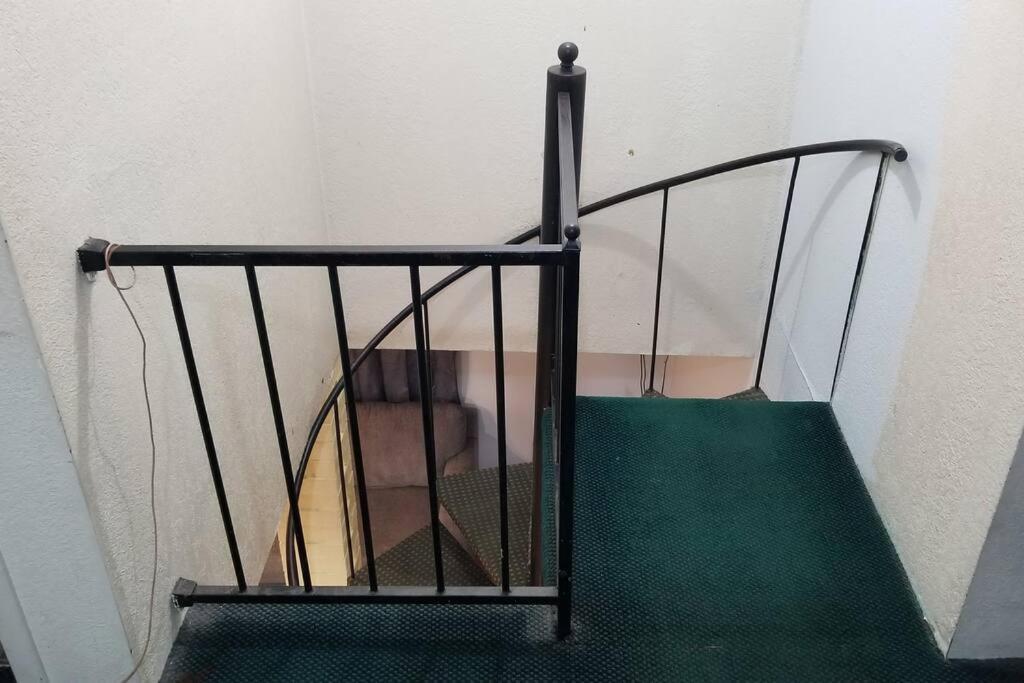 Hotel 5 Beds & 3 Baths Sleeps 11 Hotel Room Suite 102 Booking Stillwater Kültér fotó